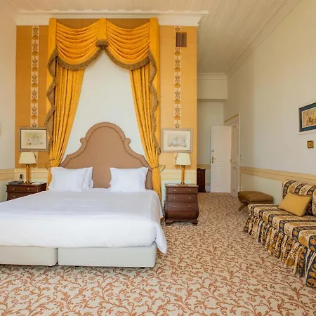 Vintage Hotel