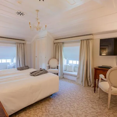 Vintage Hotel