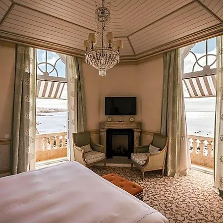 Vintage Hotel